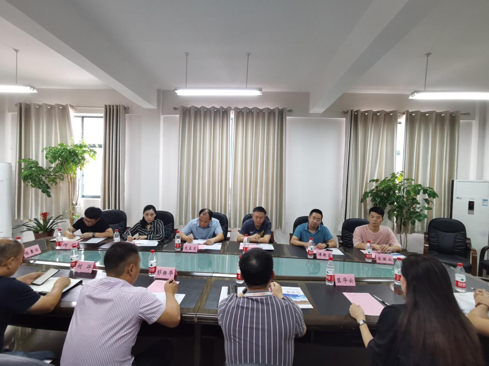 我校到湖南高速铁路职业技术学院考察学习创新创业工作