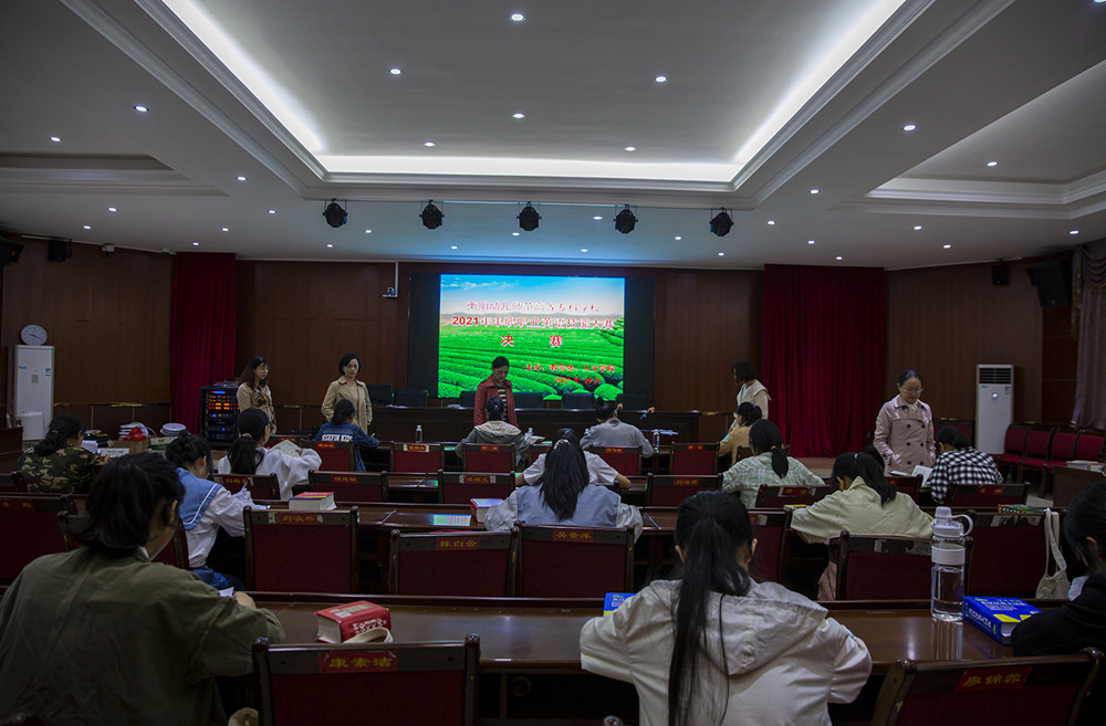 我校2021年职业英语技能大赛鸣金