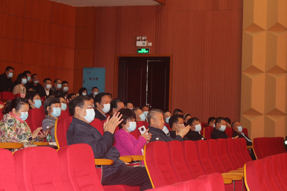 【衡阳日报】卢展工率全国政协京昆室调研组来湘调研 【衡阳日报】卢展工率全国政协京昆室调研组来湘调研