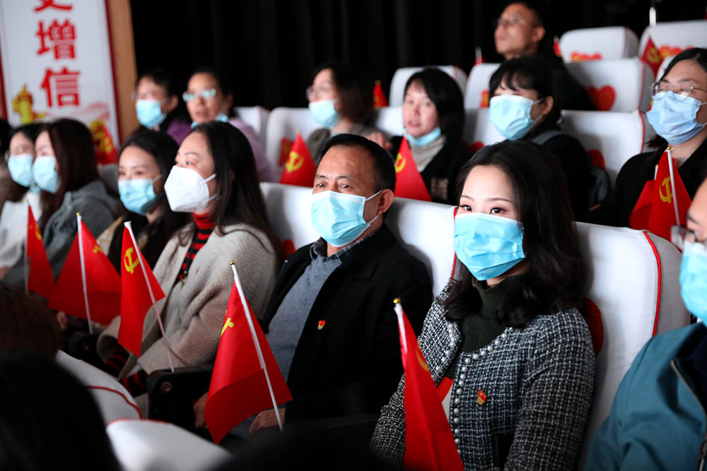追寻历史印记,感悟红色精神 ——衡阳幼高专开展优秀青年干部学习活动 追寻历史印记,感悟红色精神 ——衡阳幼高专开展优秀青年干部学习活动