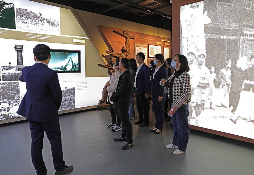 追寻历史印记,感悟红色精神 ——衡阳幼高专开展优秀青年干部学习活动 追寻历史印记,感悟红色精神 ——衡阳幼高专开展优秀青年干部学习活动