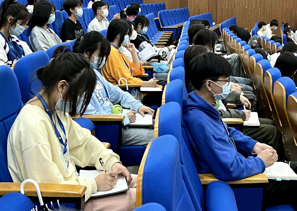 衡阳幼师耒阳校区组织青年代表集中观看庆祝中国共产主义青年团成立100周年大会直播 衡阳幼师耒阳校区组织青年代表集中观看庆祝中国共产主义青年团成立100周年大会直播