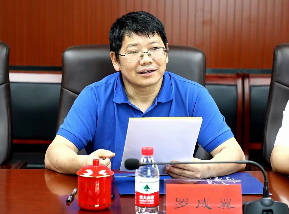 李来清率队赴湖南一师、铜仁幼专考察学习 李来清率队赴湖南一师、铜仁幼专考察学习