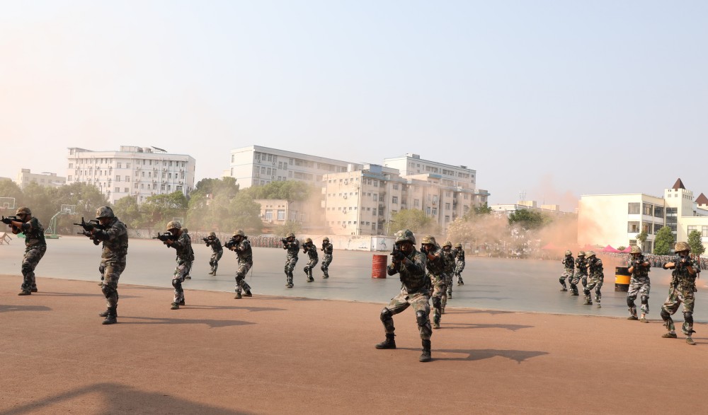 衡阳幼儿师专举行2022级新生军训汇报表演暨总结 表彰大会 衡阳幼儿师专举行2022级新生军训汇报表演暨总结 表彰大会