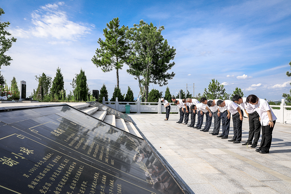 弘扬革命精神 传承红色基因——衡阳幼儿师专党委理论学习中心组开展主题党日活动 弘扬革命精神 传承红色基因——衡阳幼儿师专党委理论学习中心组开展主题党日活动