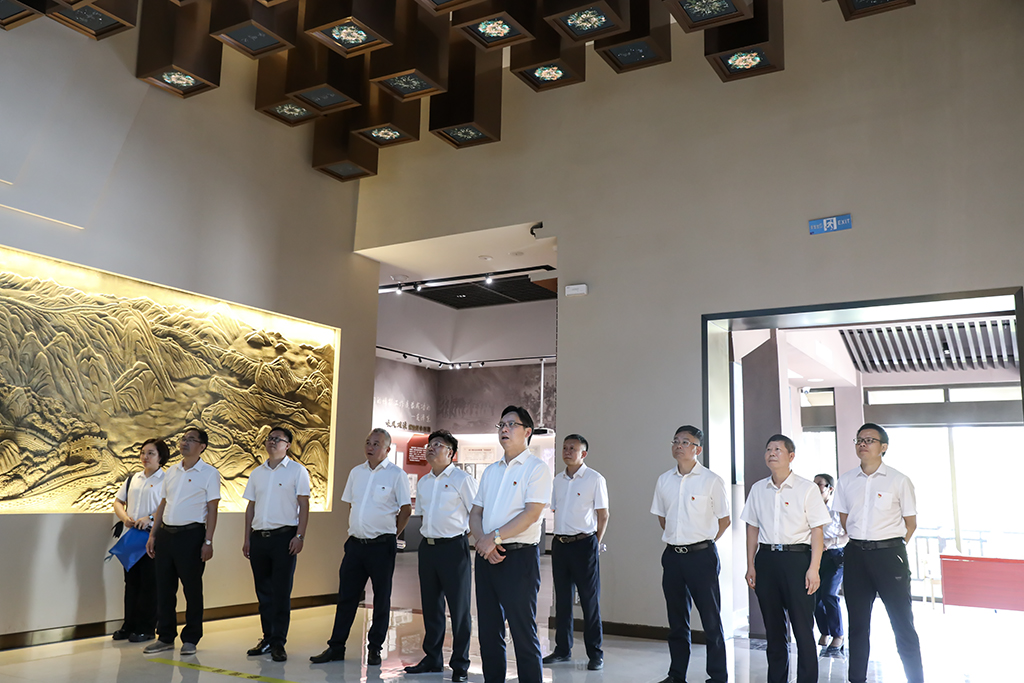 弘扬革命精神 传承红色基因——衡阳幼儿师专党委理论学习中心组开展主题党日活动 弘扬革命精神 传承红色基因——衡阳幼儿师专党委理论学习中心组开展主题党日活动