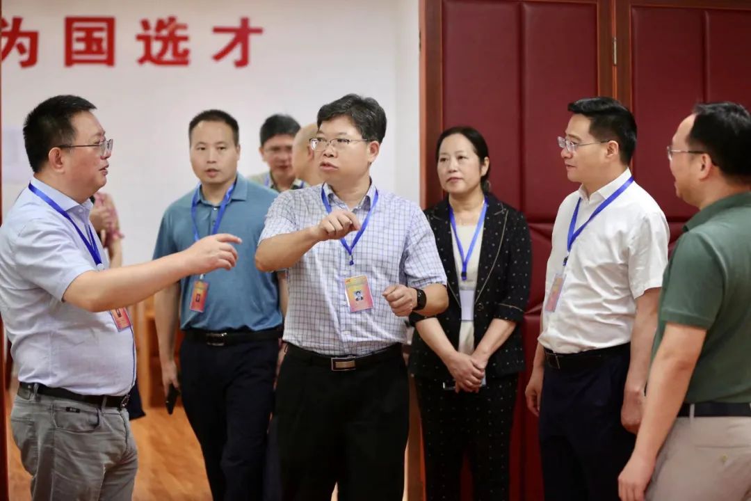 曾市南在检查2023年普通高校招生录取工作时强调:精心做好2023年普通高校招生录取工作,切实把社会对高考的关注度变成赞誉度